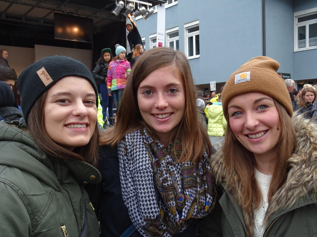 Michaela_ Julia und Tanja.JPG