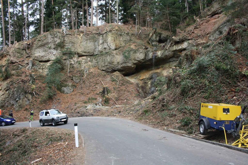 Pf__nderstra__e Felssicherung Kugelbeerbach Unterhaggen NOV 2015 _6_.JPG