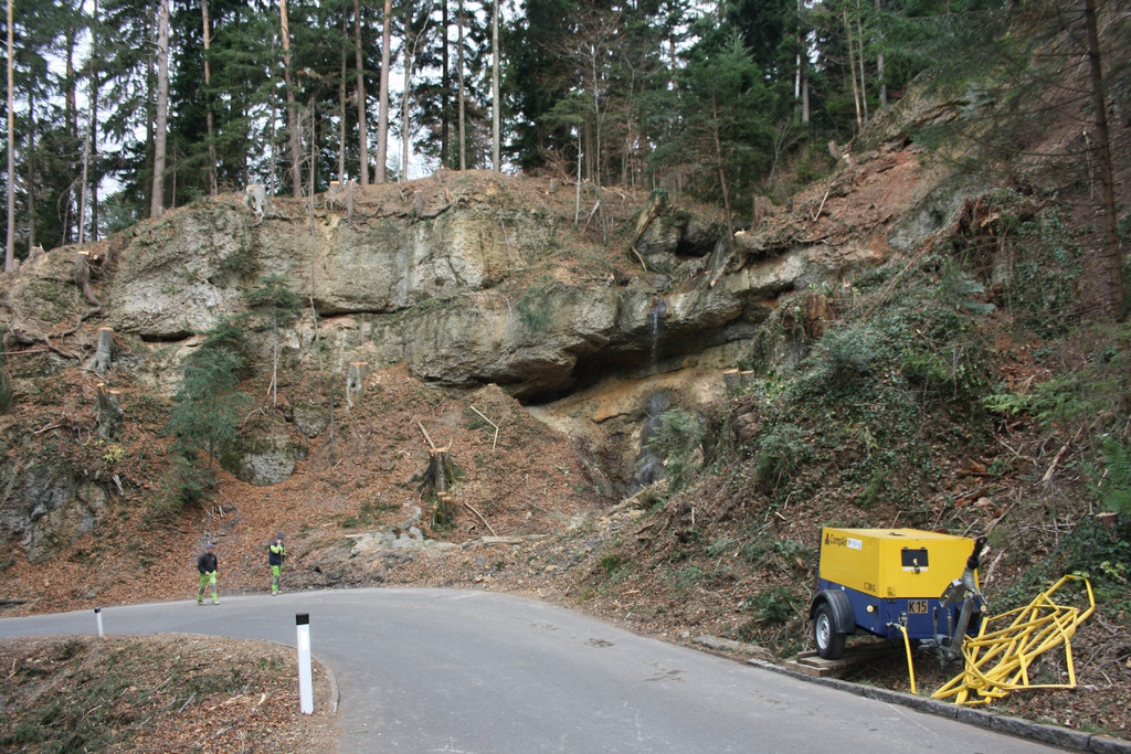 Pf__nderstra__e Felssicherung Kugelbeerbach Unterhaggen NOV 2015 _7_.JPG