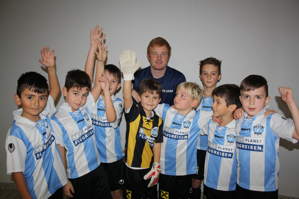 Fu__ball Nachwuchs HALLE U 8 Turnier 21-11-2015 _7_.JPG