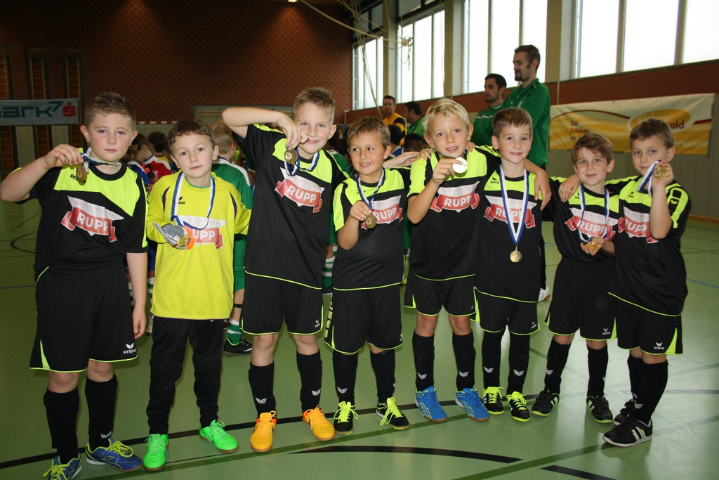 Fu__ball Nachwuchs HALLE U 9 Turnier 22-11-2015 _12_.JPG