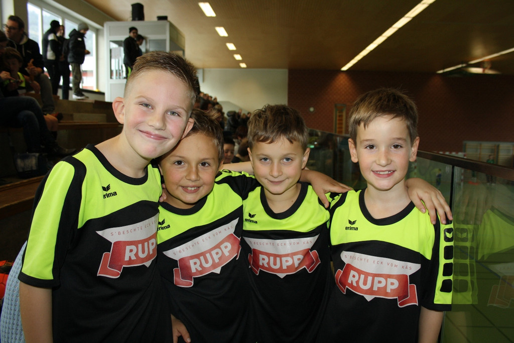 Fu__ball Nachwuchs HALLE U 9 Turnier 22-11-2015 _4_.JPG