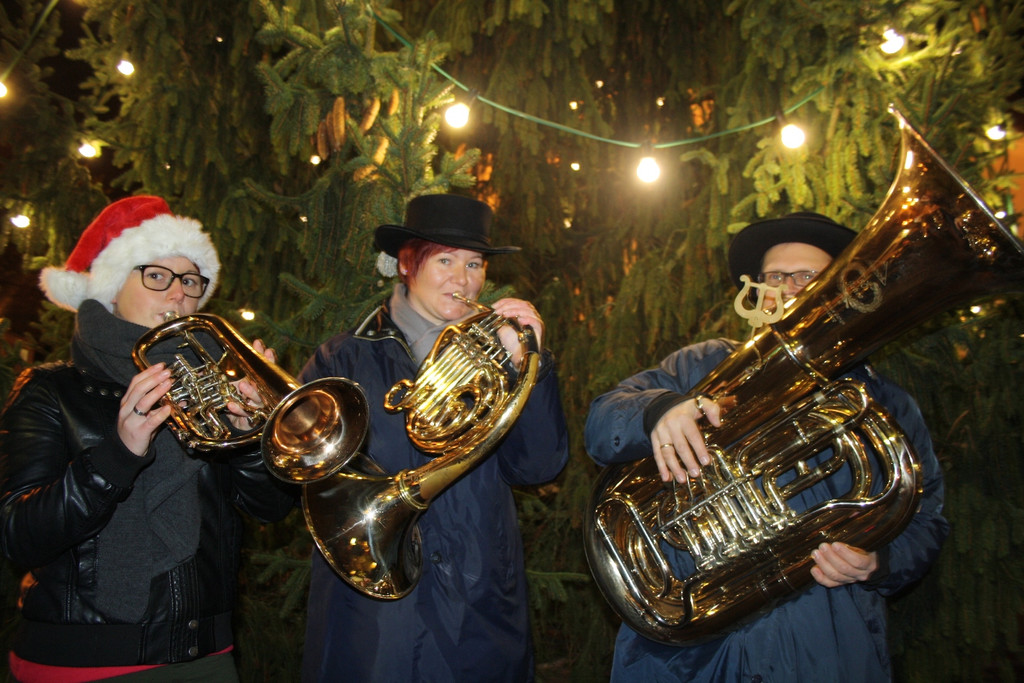 Adventzauber Illuminierung im Dorf Termin 2015 _8_.JPG