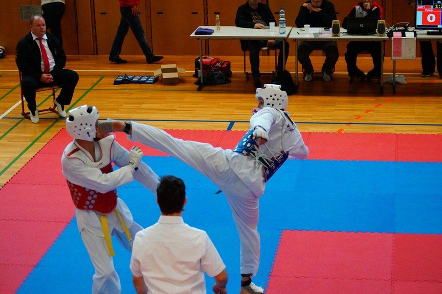 Kyorugi_LM201527.jpg