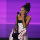 2015-11-23T031110Z_708173221_LR1EBBN08UBFB_RTRMADP_3_AWARDS-AMERICANMUSIC.JPG