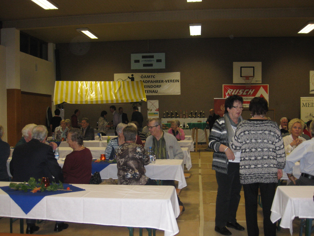 Weinfest  in der  Radlerhalle 2015 Bild 22.JPG