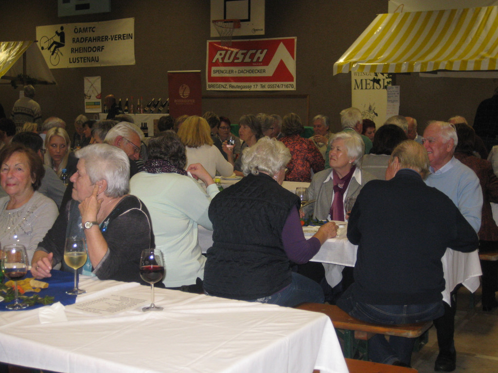 Weinfest  in der  Radlerhalle 2015 Bild 25.JPG