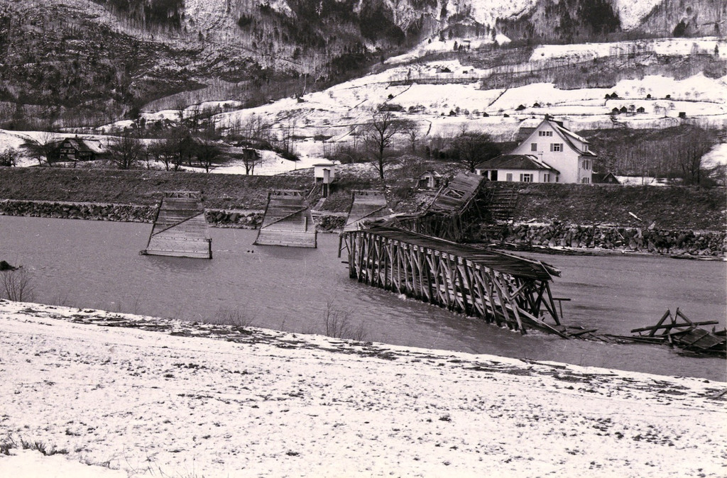 KOE_Rheinbruecke Bangs 6.jpg