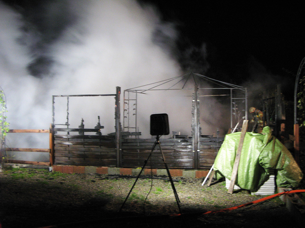 Schrebergartenbrand 24-11-2015 79.jpg