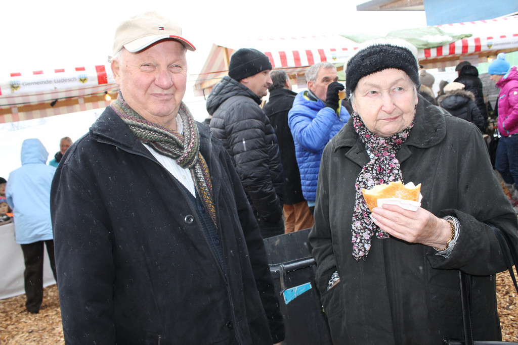 Adventmarkt Ludesch 037.JPG
