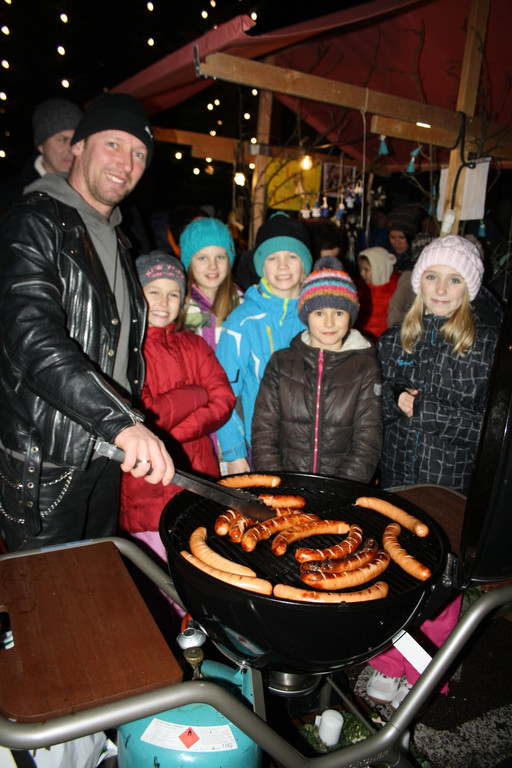 Adventzauber ILLUMINIERUNG Adventmarkt 28-11-2015 _14_.JPG