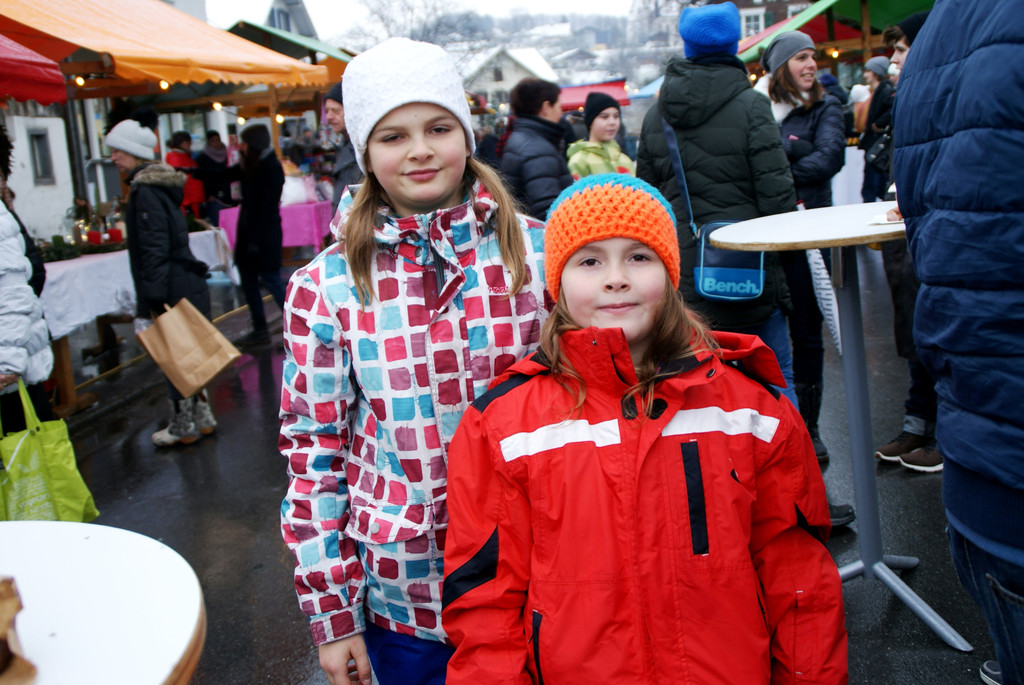 Angelina und Vanaessa.JPG