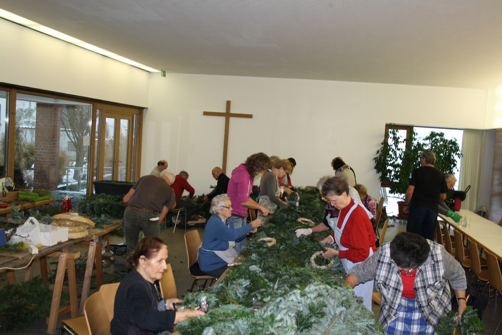 Adventkranzwoche Missionskreis 2015 _16_.JPG
