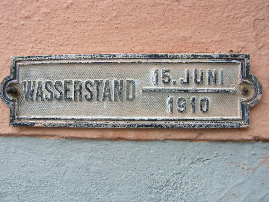 03_JPG-1275895130
