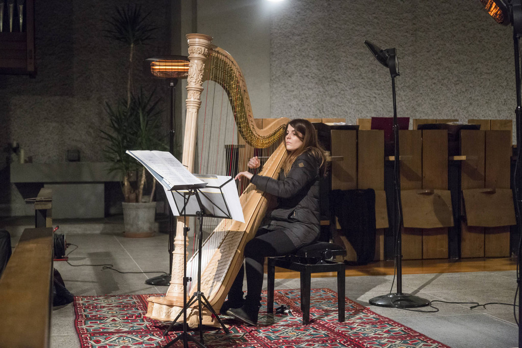 Lisa-Maria Hilti Harfenistin.jpg
