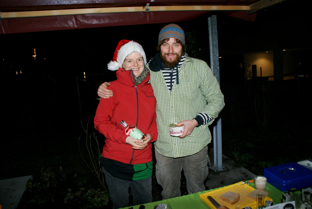 Luise und Benjamin mit Gutem vom Vetterhof.JPG