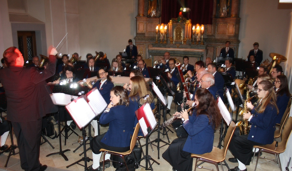 Musikverein Adventkonzert 2015 NACH _3_.JPG