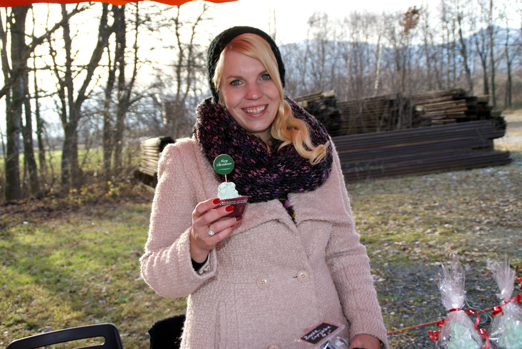 Anne Koch aus Dornbirn mit fein duftenden Seifen.JPG