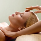 Seehotel Behandlung Model Symbolfoto 2015.jpg