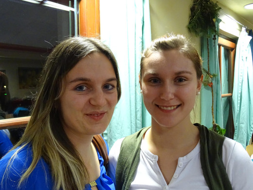 Sarah und Lisa.JPG