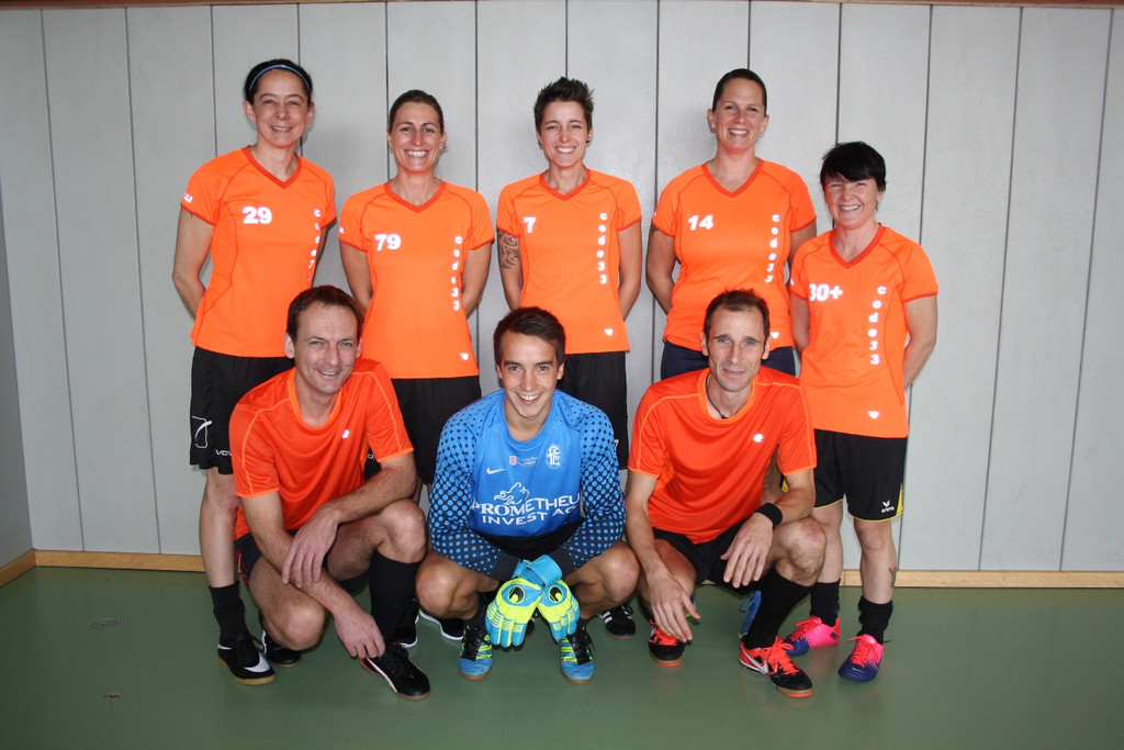 Turnier des Herzens SPORTHALLE Teams 14-11-2015 BMS _13_.JPG