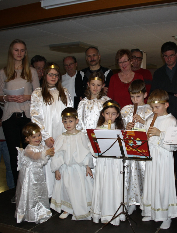 Jesuheim Weihnachtsfeier 23-12-2015 _16_.JPG