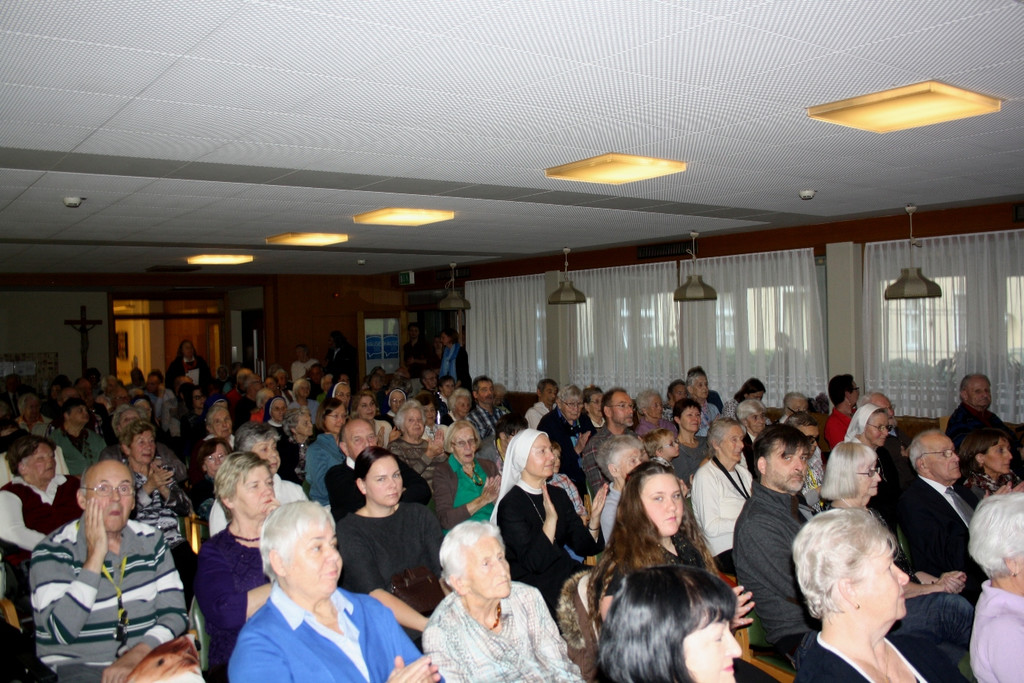 Jesuheim Weihnachtsfeier 23-12-2015 _14_.JPG