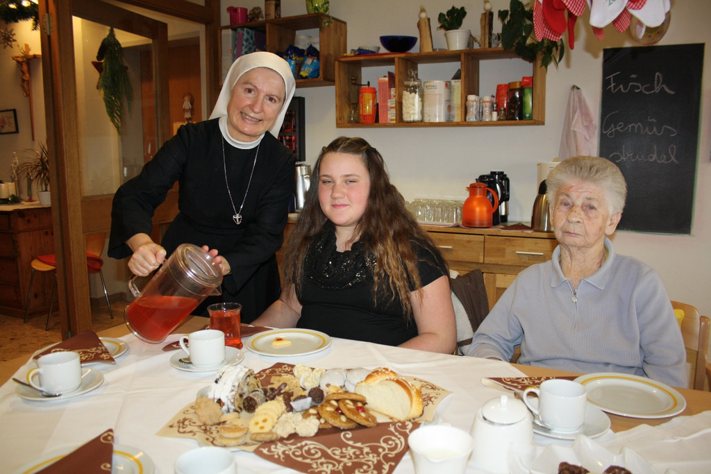 Jesuheim Weihnachtsfeier 23-12-2015 _25_.JPG