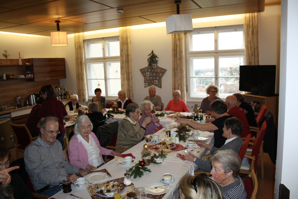 Jesuheim Weihnachtsfeier 23-12-2015 _6_.JPG