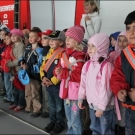 Mädchen möchten gerne einmal zur Feuerwehr..