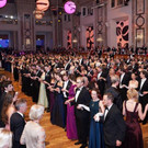 2014_HOFBURG Silvesterball_Publikumsquadrille_CR_Hofburg Vienna_ Foto Fayer.jpg