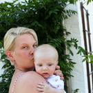 Entführtes Baby Nora mit der Familie vereint