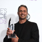 2016_People27s_Choice_Awards_-_Press_Room_9_.jpg