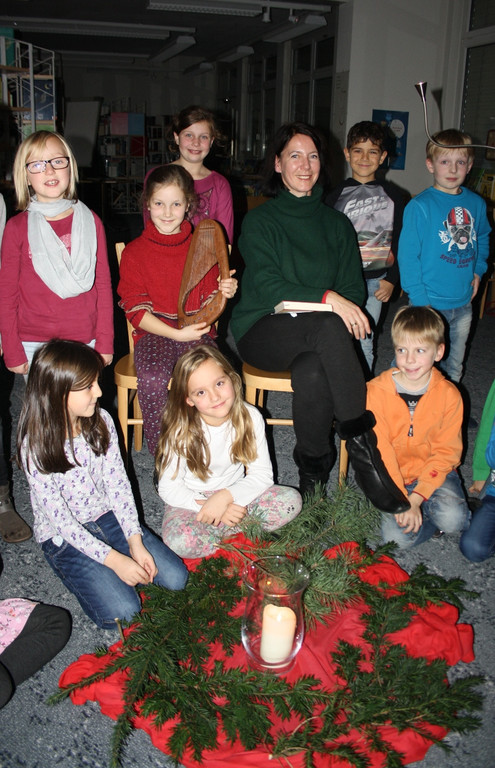 B__cherei M__rchenstunde SCHEIL STEFFI B 2015 _7_.JPG