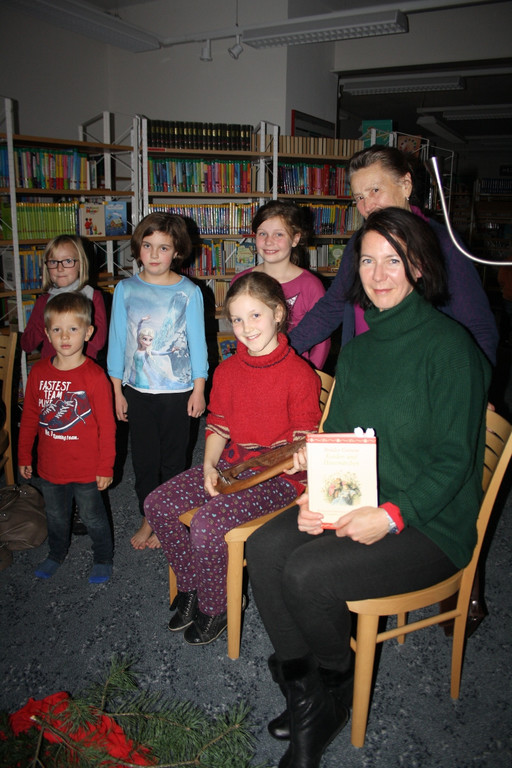 B__cherei M__rchenstunde SCHEIL STEFFI B 2015 _8_.JPG