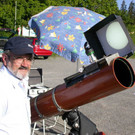 Sonnenprojektion mit dem Teleskop.jpg