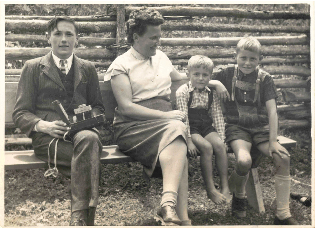 Urlauber und meine Kamera 1956.jpg
