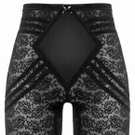 formgebende Shorts € 29,90 in Schwarz 