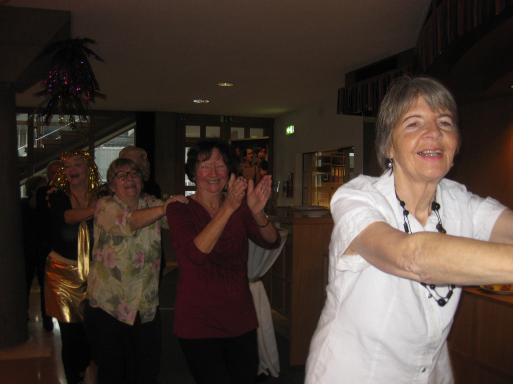 Kaffeekr__nzle Seniorenring  2016  Bild   11.JPG