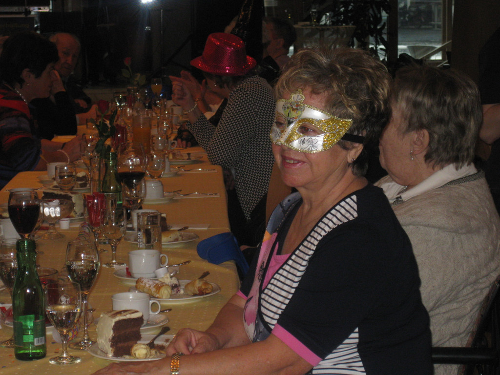 Kaffeekr__nzle Seniorenring  2016  Bild   18.JPG