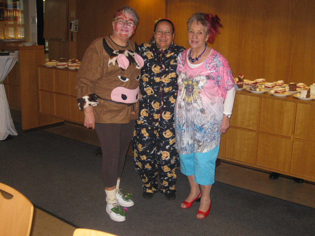 Kaffeekr__nzle Seniorenring  2016  Bild   28.JPG