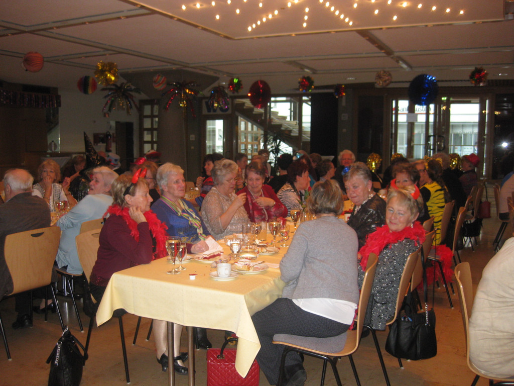 Kaffeekr__nzle Seniorenring  2016  Bild   23.JPG