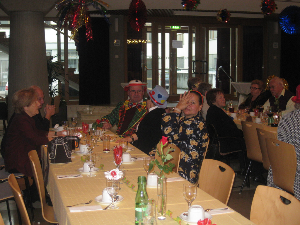 Kaffeekr__nzle Seniorenring  2016  Bild   27.JPG