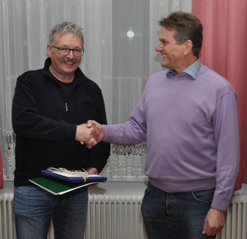 JHV f_ 2015 _6_ vl Karl Tschohl_ 25-j__hr_ Jubil__um.jpg