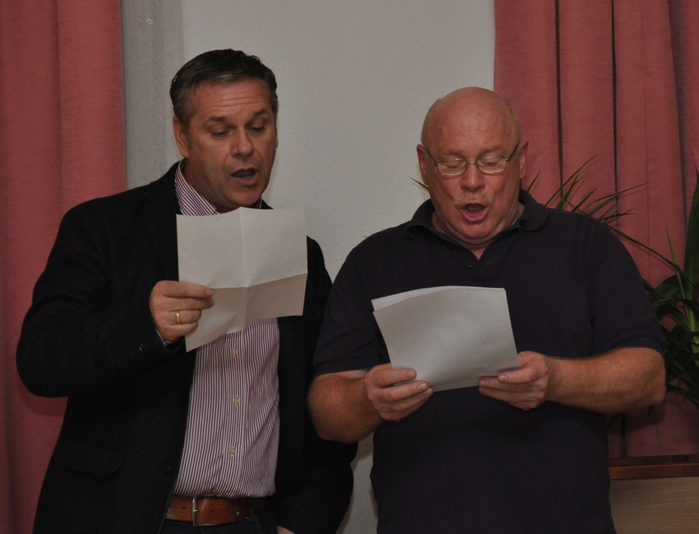 JHV f_ 2015 _64_ S__nger-Rap von R_K__nig_ vorgetragen v ihm u Klaus Mattle.jpg