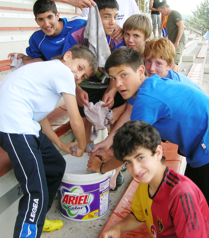 Tribuene18_jpg-1276258603