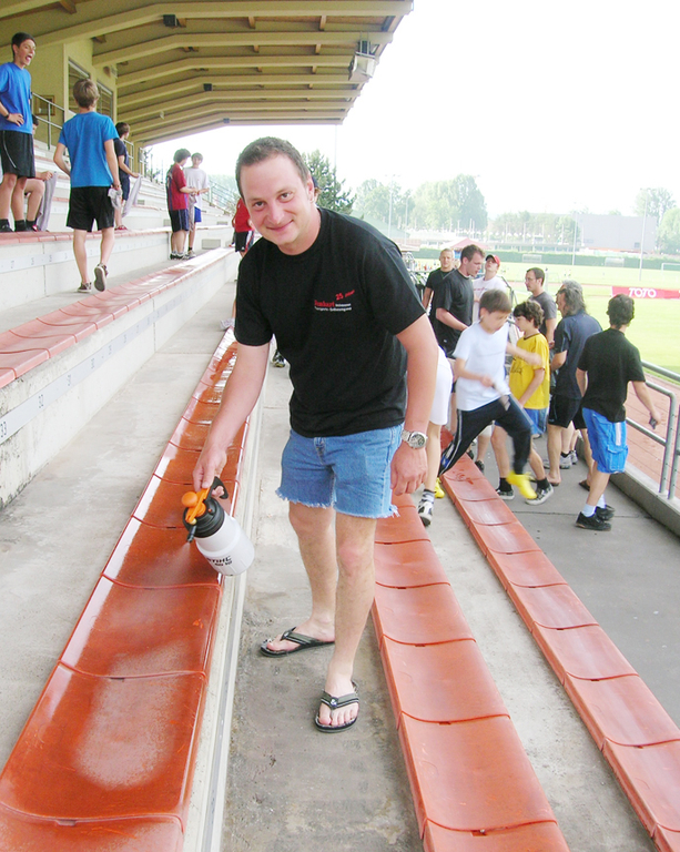 Tribuene8_jpg-1276258661