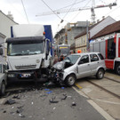 Verkehrsunfall in Wien-Donaustadt: Lkw und Pkw kollidiert