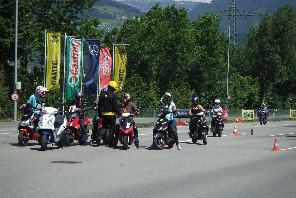 Ladys Day 2010 _28_.JPG