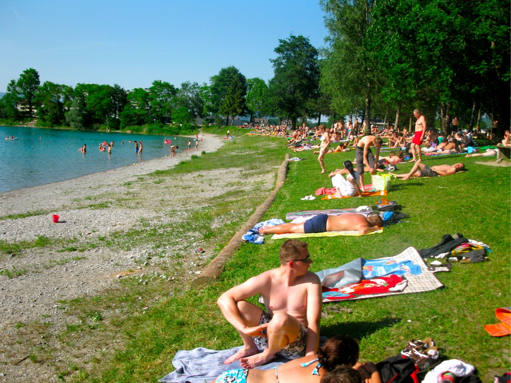 BK_beachlifebaggerl__cher 20_jpg-1276344804